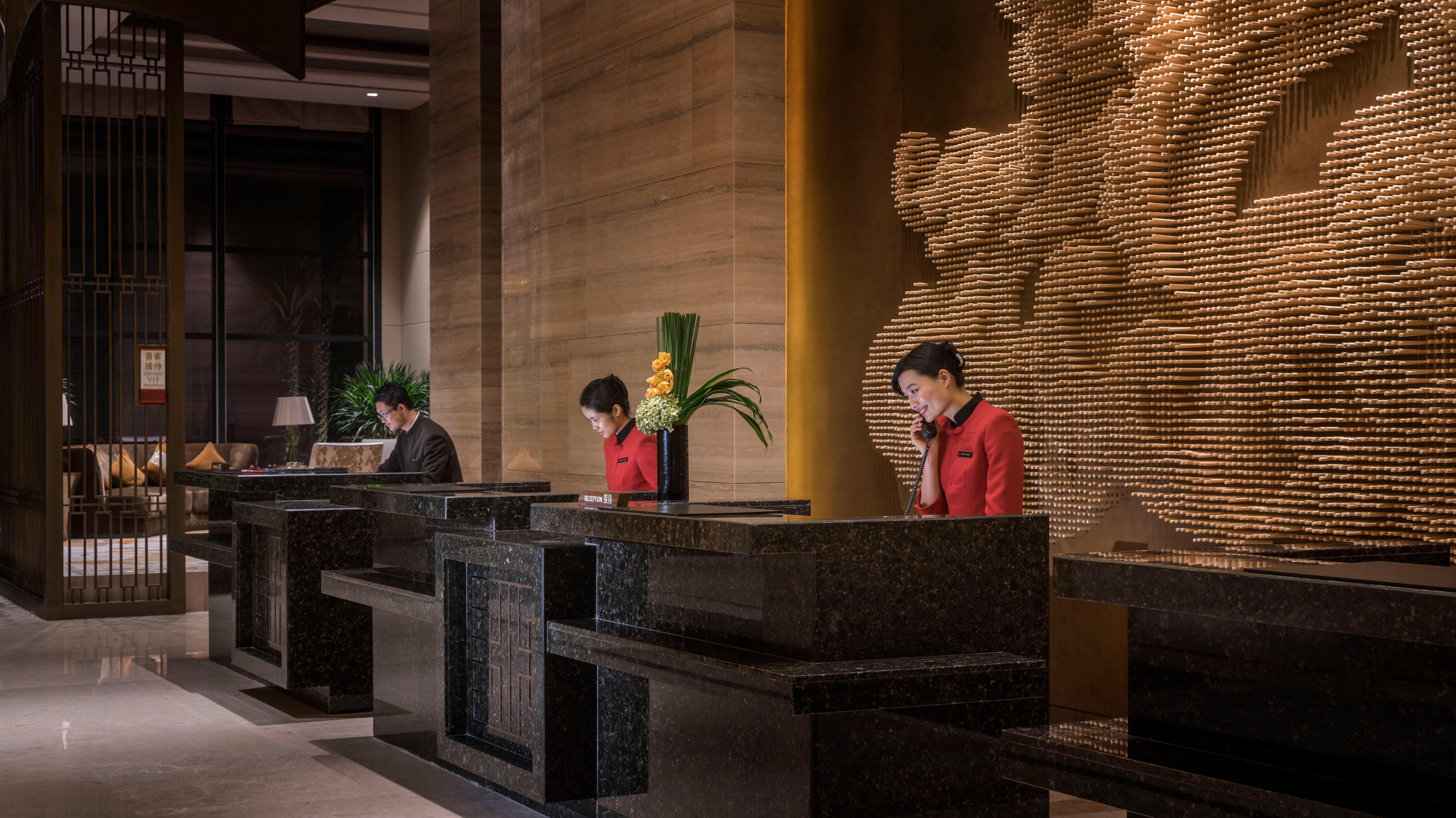 Hualuxe Yangjiang City Center Exterior foto